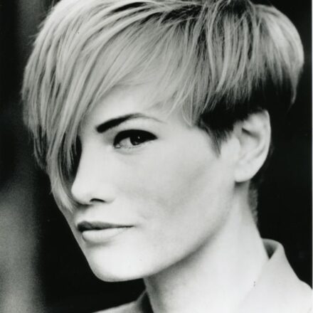 Anni '90: Jean Louis David interpreta la donna rock