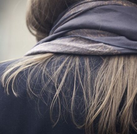 Proteggi le punte dei capelli in inverno