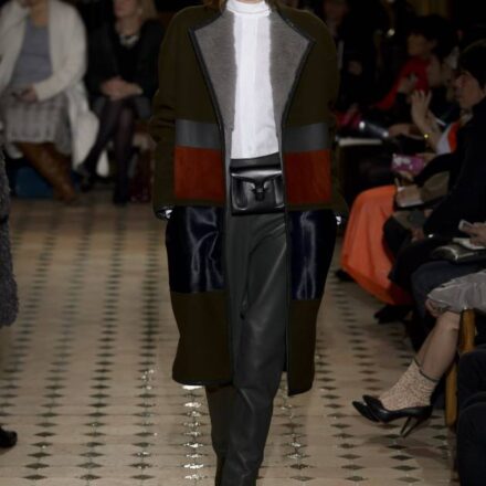 Come sfoggiare un castano scuro splendente?