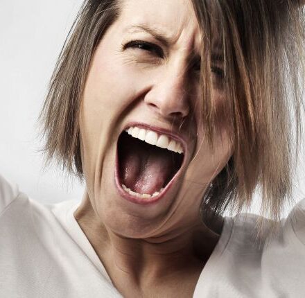 Lessico hairstyle : «Strapparsi i capelli»