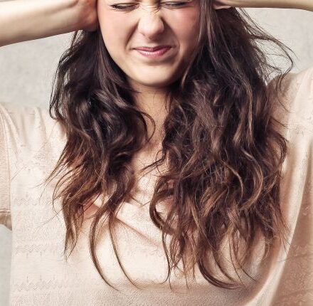 Lessico hairstyle: «Aver male ai capelli»