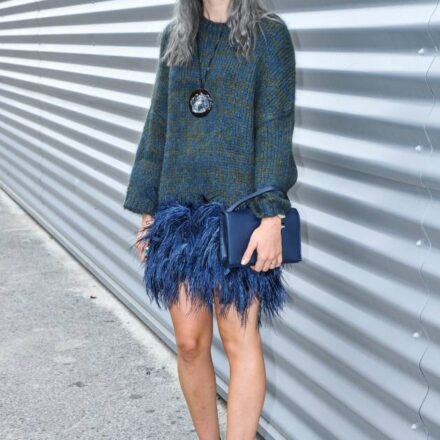 Portare i capelli grigi: streetstyle