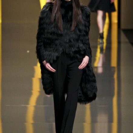 Adottare un taglio di capelli geometrico