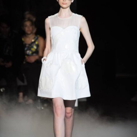 Visto sulle passerelle: la fascia XXL per un look Sixties