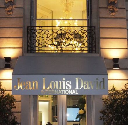 Nuova apertura del salone internazionale Jean Louis David a Parigi
