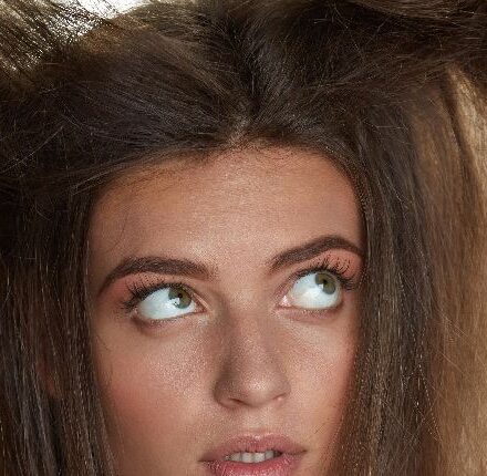 Dieci preconcetti sui capelli secchi