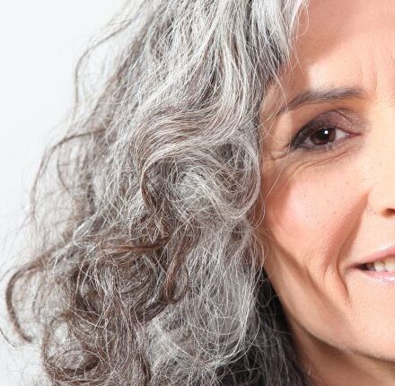 Prendersi cura dei capelli bianchi
