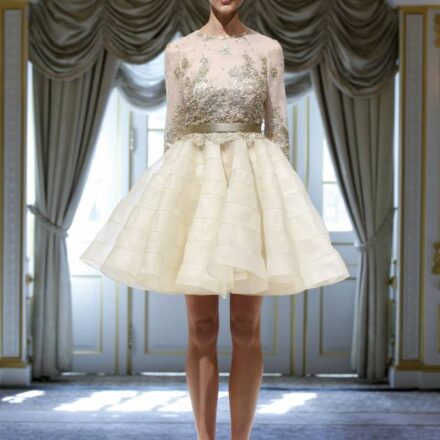 Lo chignon bun austero