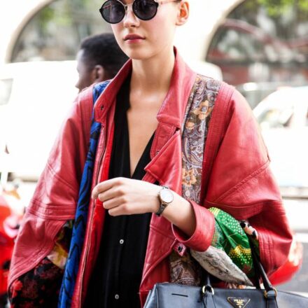 Streetstyle: I capelli appiattiti, versione wet look