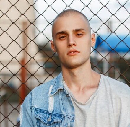 La testa rasata: una tendenza di stagione