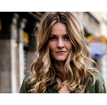 Streetstyle: I capelli ondulati per uno stile bohemian-chic