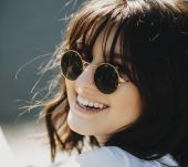Sì alla frangia anche in estate