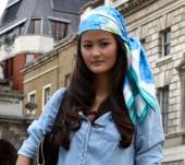 Streetstyle: pettinarsi con un foulard