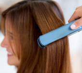 Realizzare dei ricci con una piastra lisciacapelli