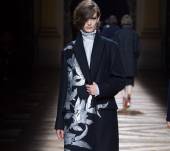 Romanticismo gotico: fonte d’ispirazione della sfilata Dries Van Noten
