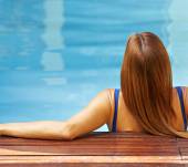 Proteggere i capelli dal cloro
