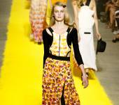 La barretta di lato per un look da brava ragazza