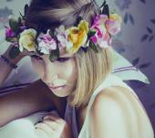 Acconciature da sposa: realizzare e portare una corona di fiori