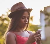 [Twitthair]: i tweets del mese che parlano di capelli