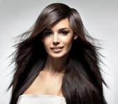 Capelli lunghi, quale taglio per valorizzarli?