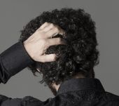 Uomo: come combattere la forfora?
