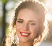 Quale acconciatura in base al mio abito da sposa?