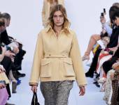 Il tie & dye per un incarnato luminoso