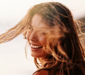Far asciugare i capelli all'aria aperta: quali vantaggi?