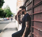 Uomo: è possibile tingere la barba?