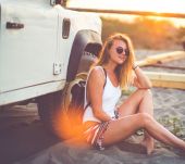 Come mi prendo cura dei capelli danneggiati dal sole?