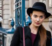 Streetstyle: sapersi pettinare con un cappello