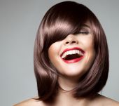 Capelli lisci : come creare una brillantezza effetto specchio