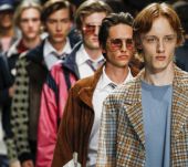 Uomo: tre idee di taglio ispirate agli Anni '70