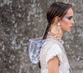 La tendenza: la ponytail "imprigionata"