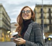 Colorazione: come passare da bionda a rossa