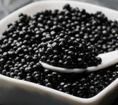 Scopri i benefici rigeneranti del caviale sui capelli